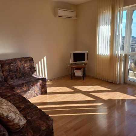 Apartment "Sunny Dream" Балчик Екстериор снимка